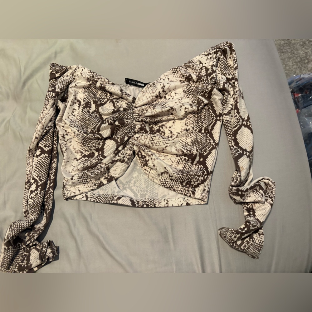 Snake Print Long Sleeve crop Top